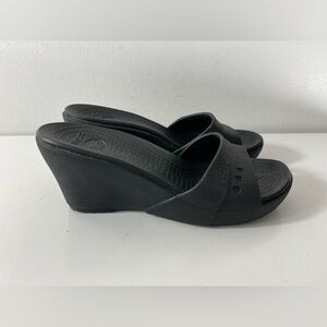 Crocs Women’s Size 8 Black Sassari Style Wedge Heels